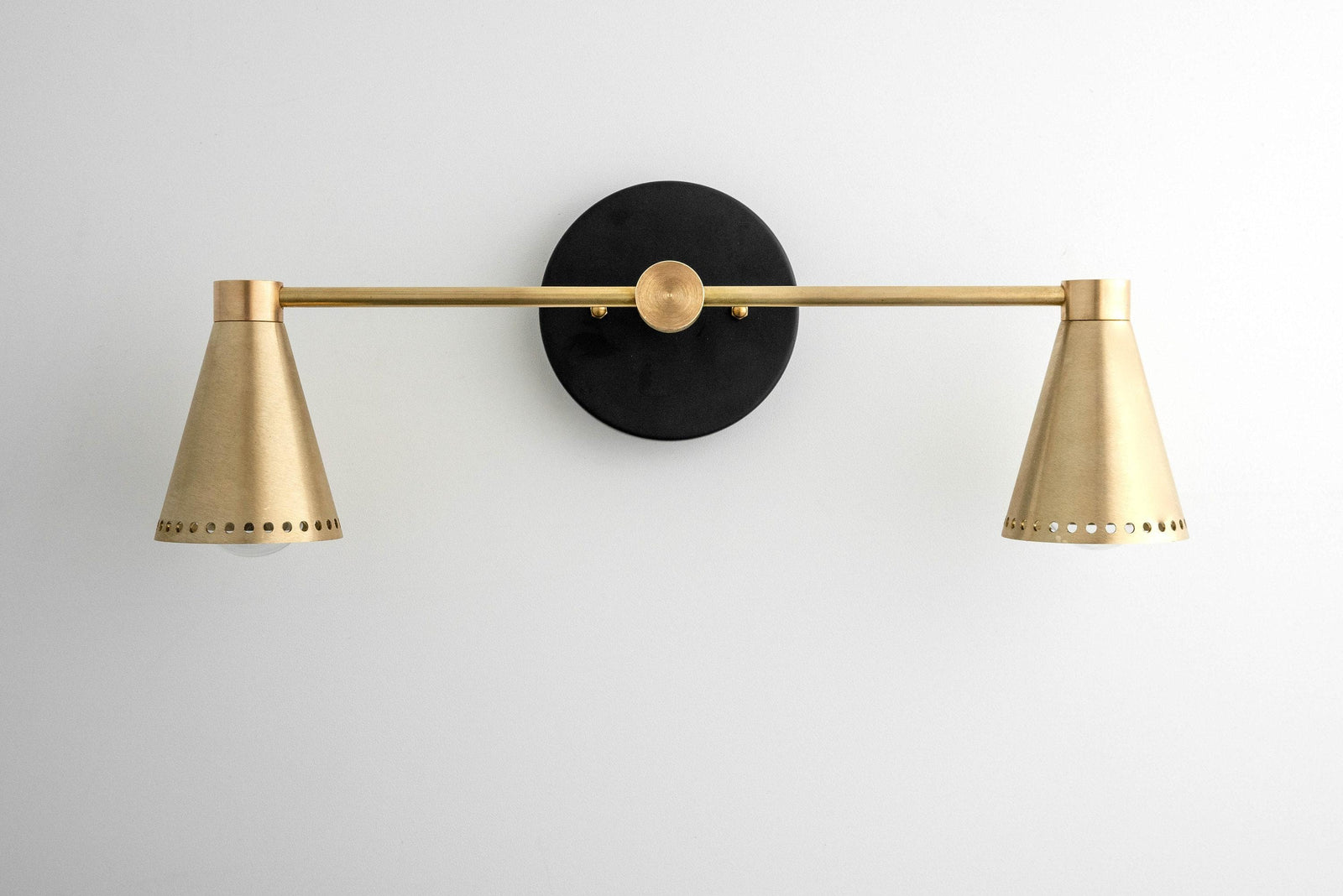VANITY LIGHT MODEL NO. 6749