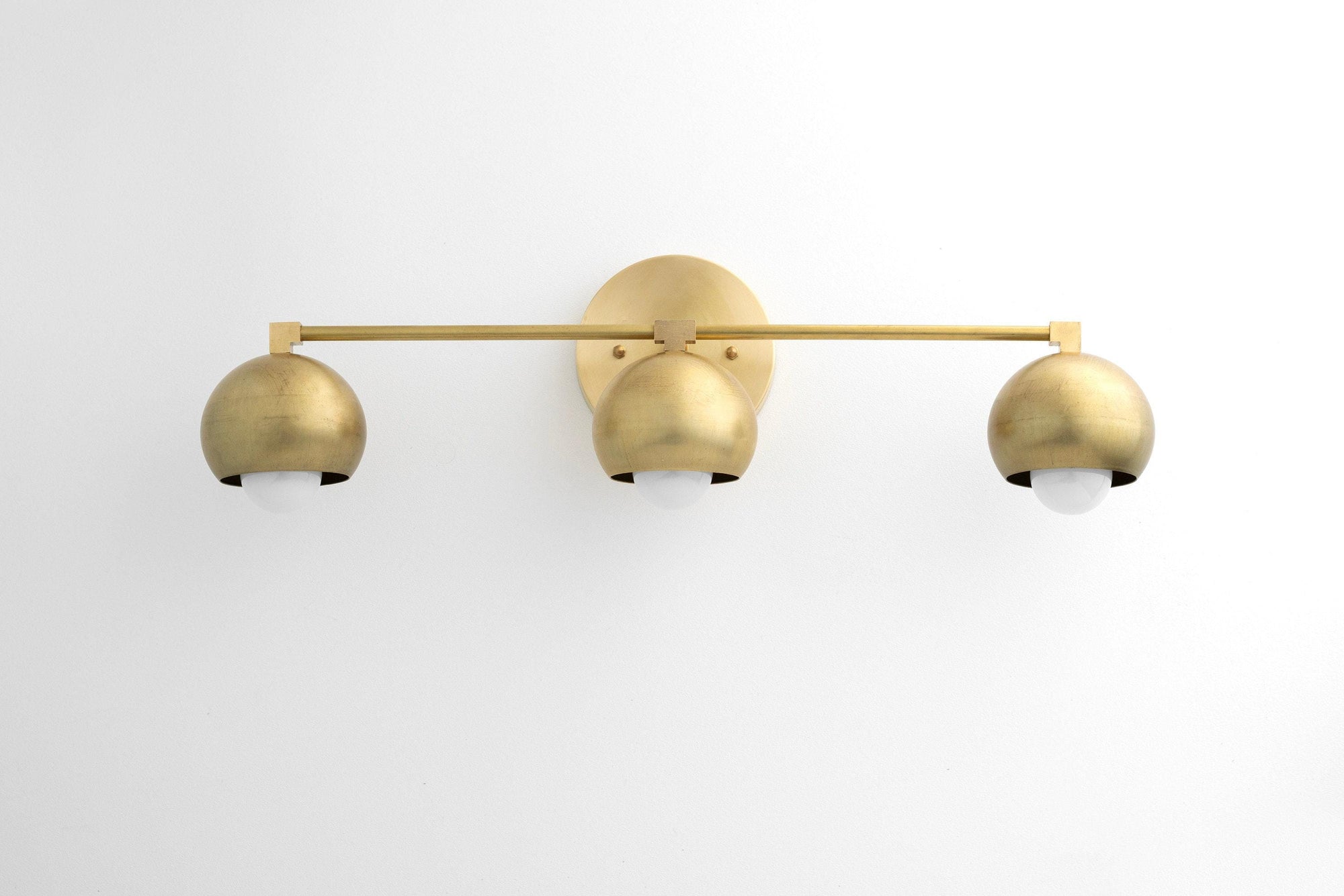 VANITY LIGHT MODEL NO. 6629