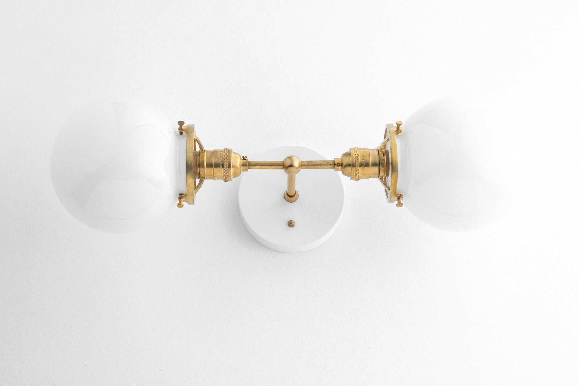 VANITY LIGHT MODEL NO. 9543
