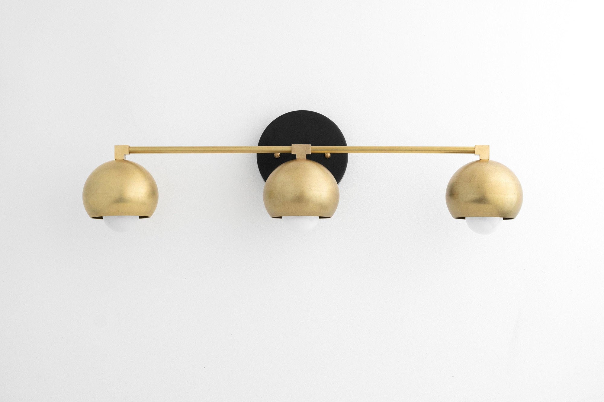 VANITY LIGHT MODEL NO. 6629