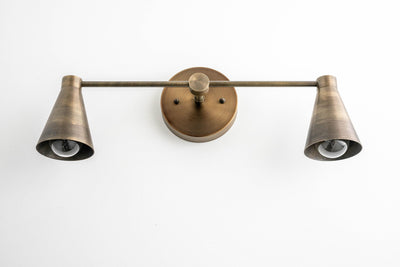 VANITY LIGHT MODEL NO. 5580