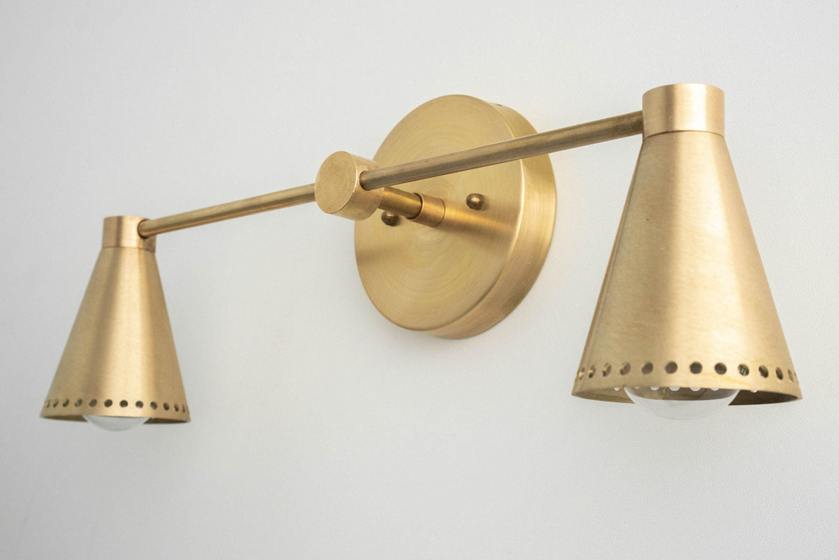 VANITY LIGHT MODEL NO. 6749