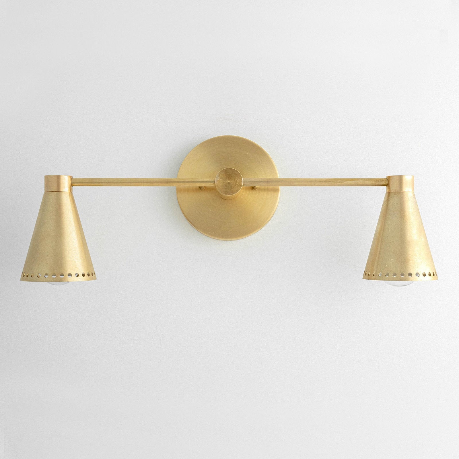 VANITY LIGHT MODEL NO. 6749