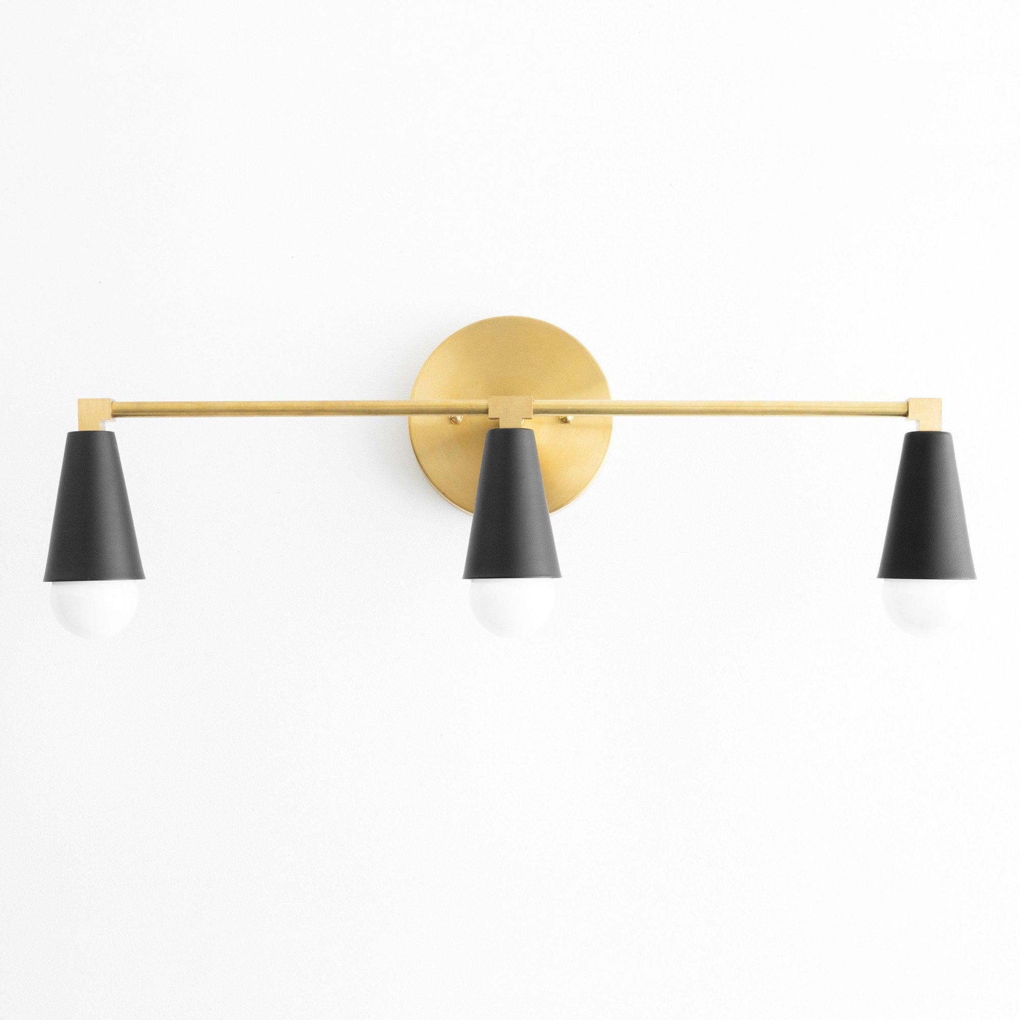 VANITY LIGHT MODEL NO. 9945