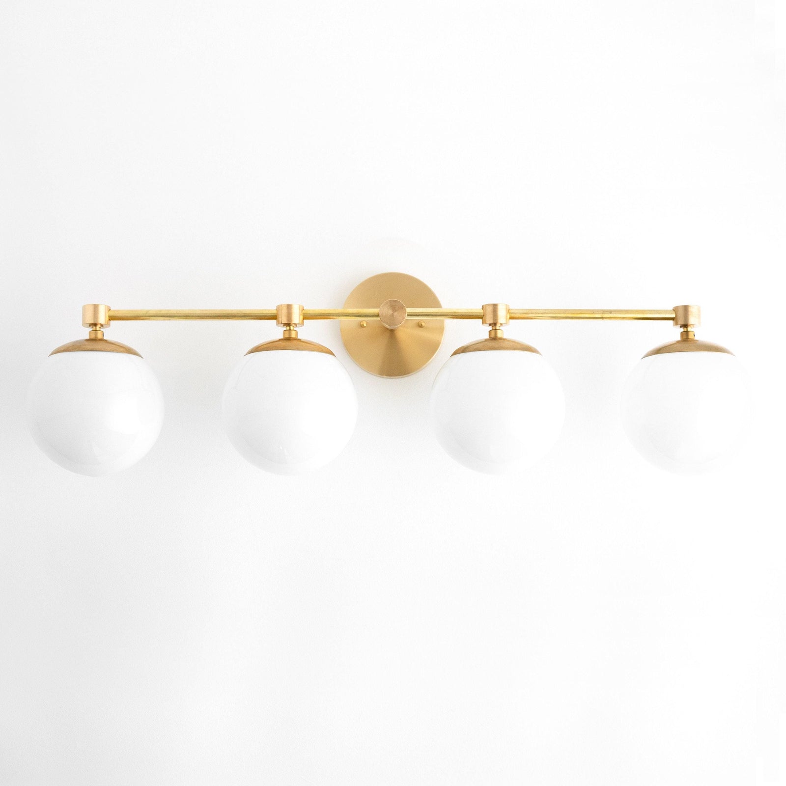 VANITY LIGHT MODEL NO. 7748