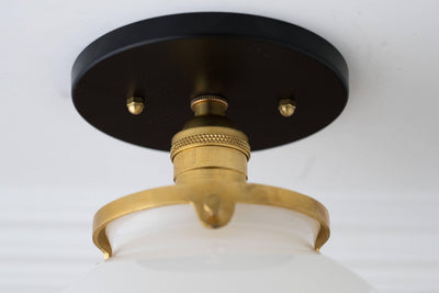 CEILING LIGHT MODEL NO. 1081
