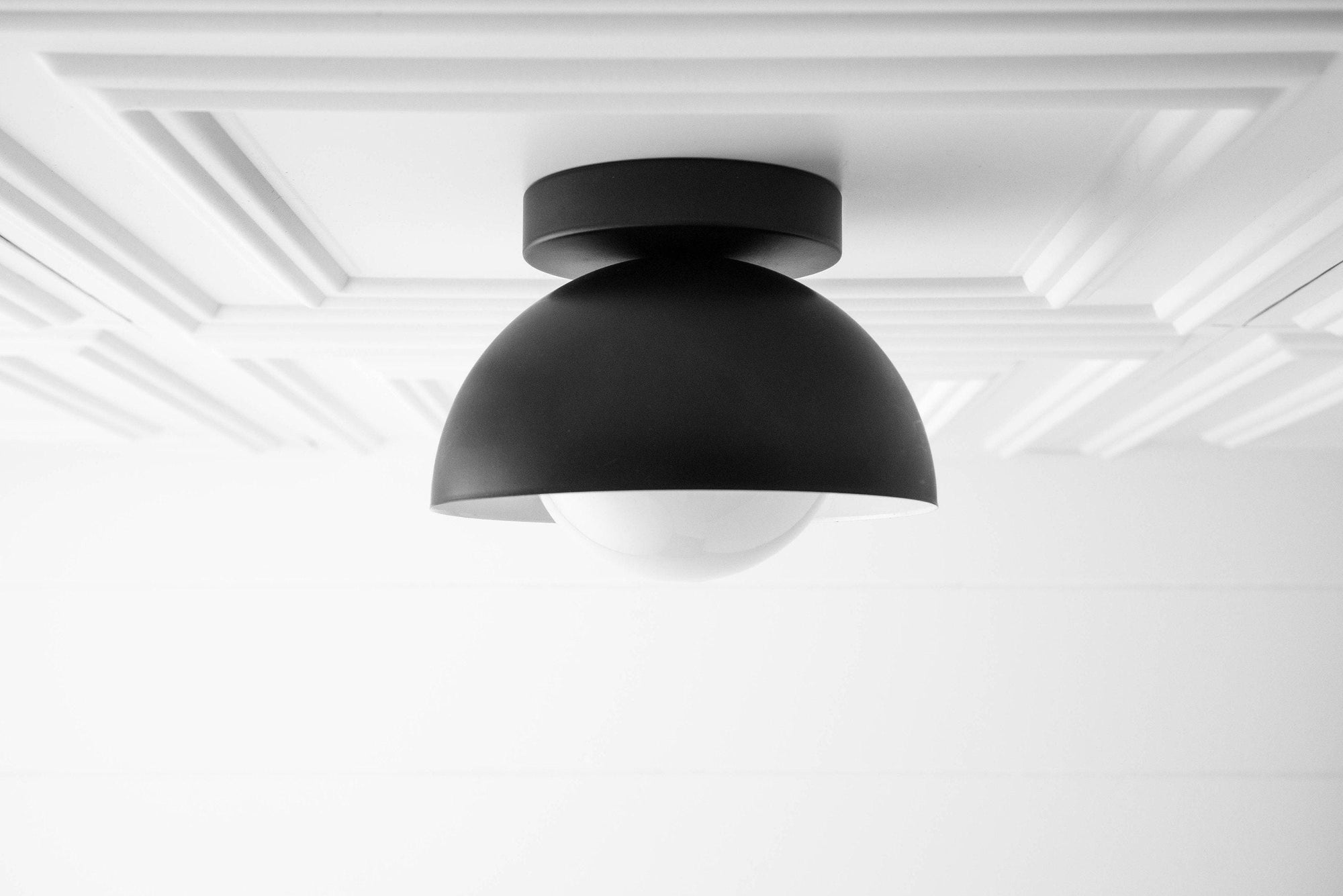 CEILING LIGHT MODEL NO. 2375