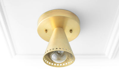 CEILING LIGHT MODEL NO. 8985