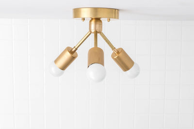 CEILING LIGHT MODEL NO. 6885