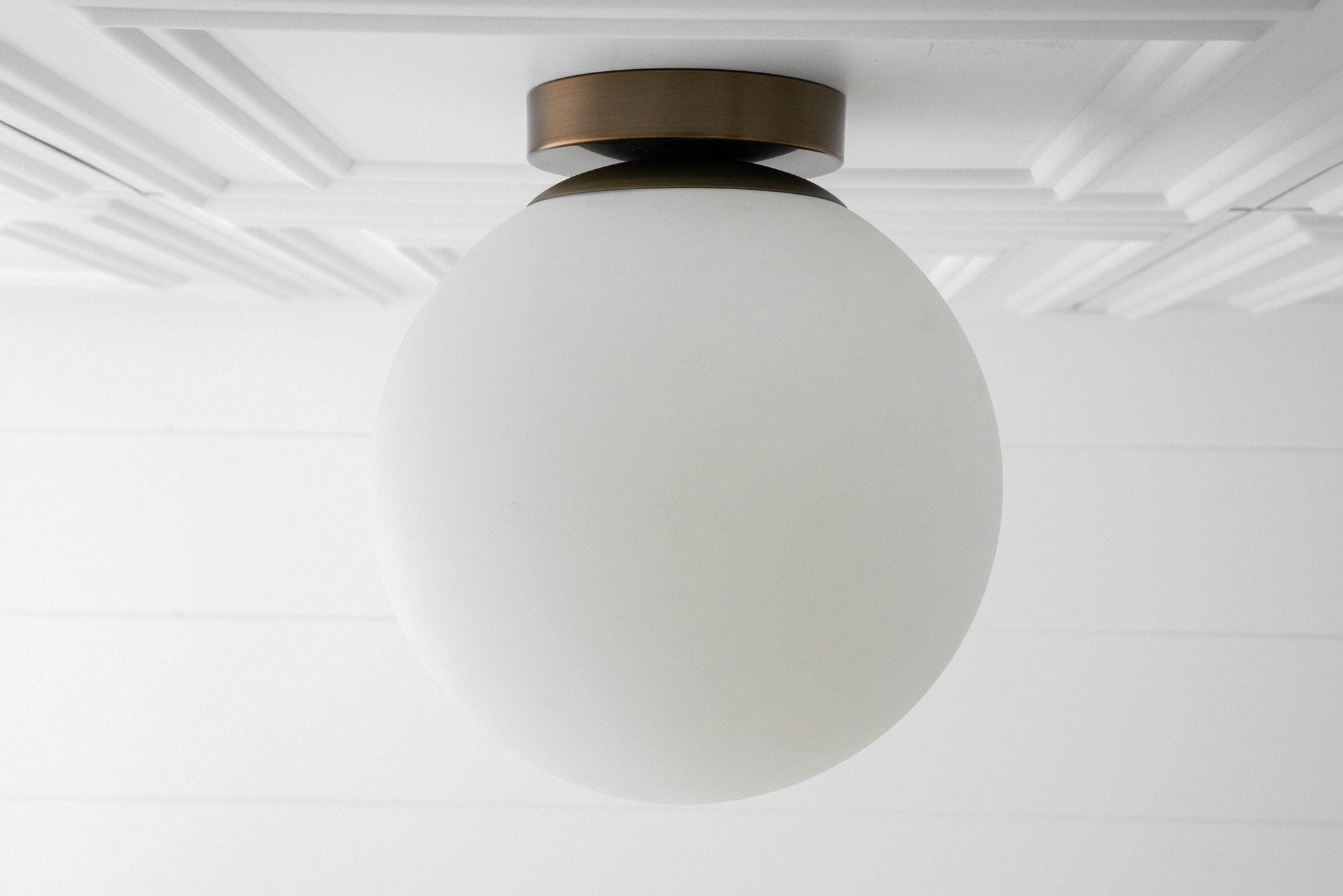 CEILING LIGHT MODEL NO. 2910