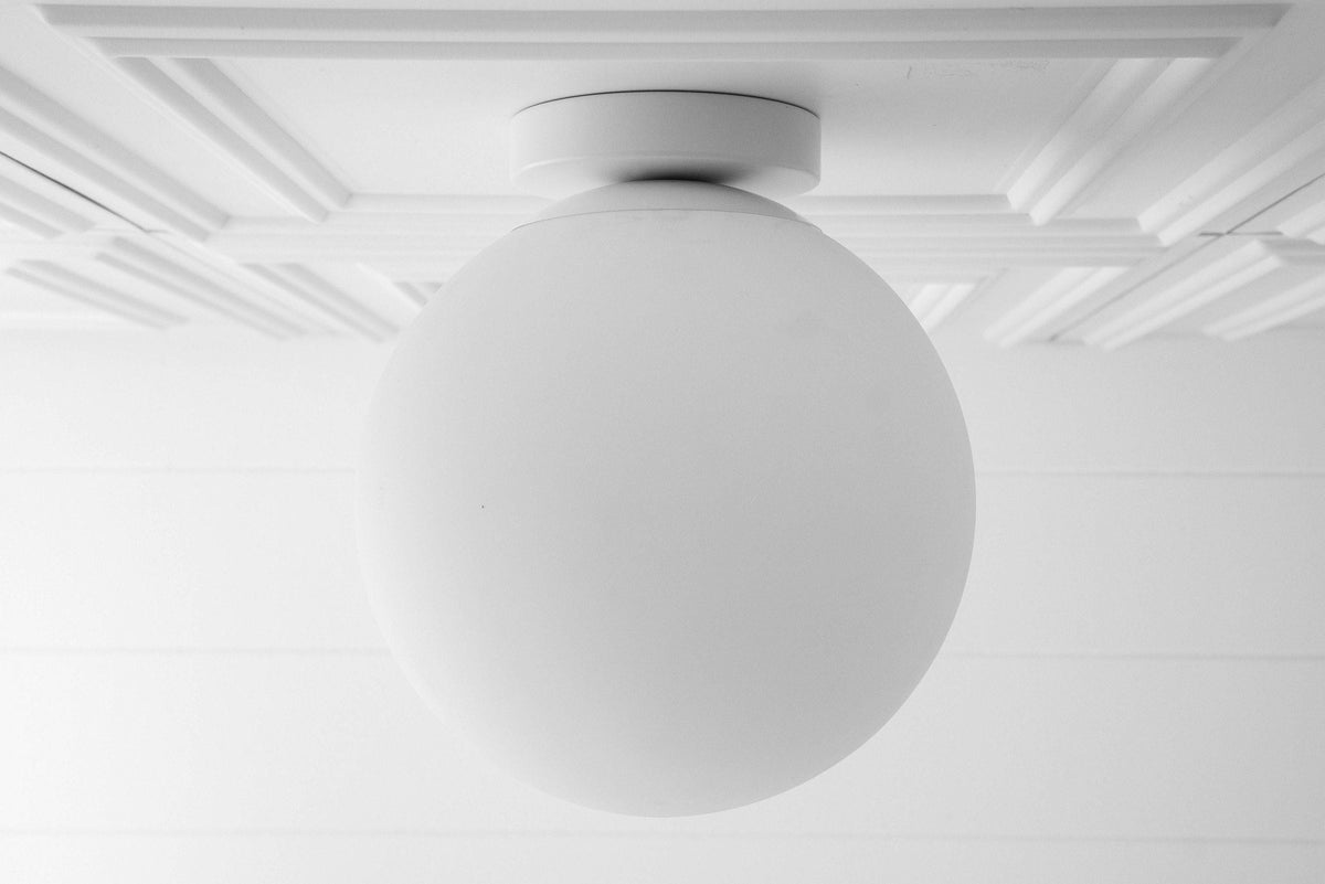 CEILING LIGHT MODEL NO. 2910