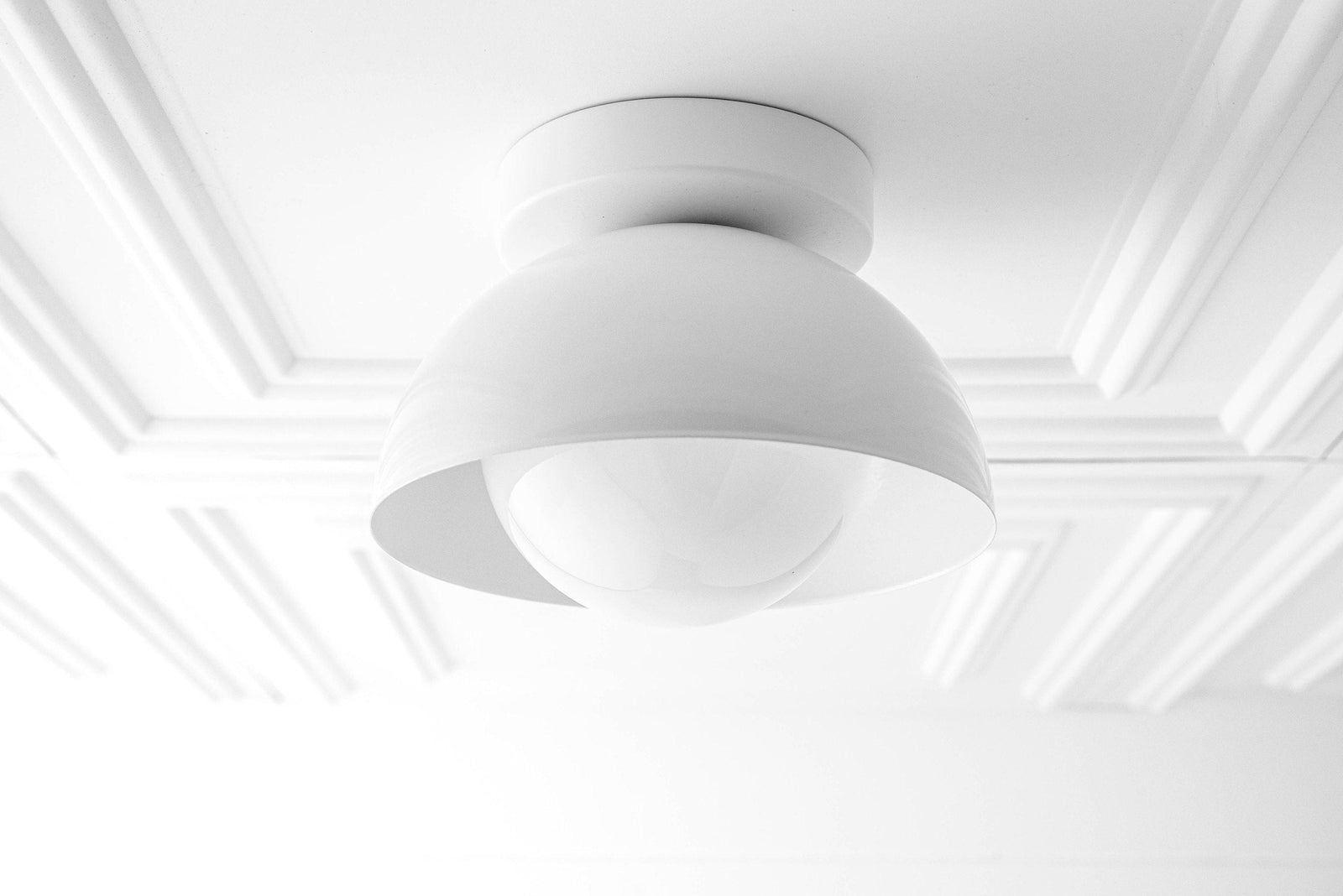CEILING LIGHT MODEL NO. 2375