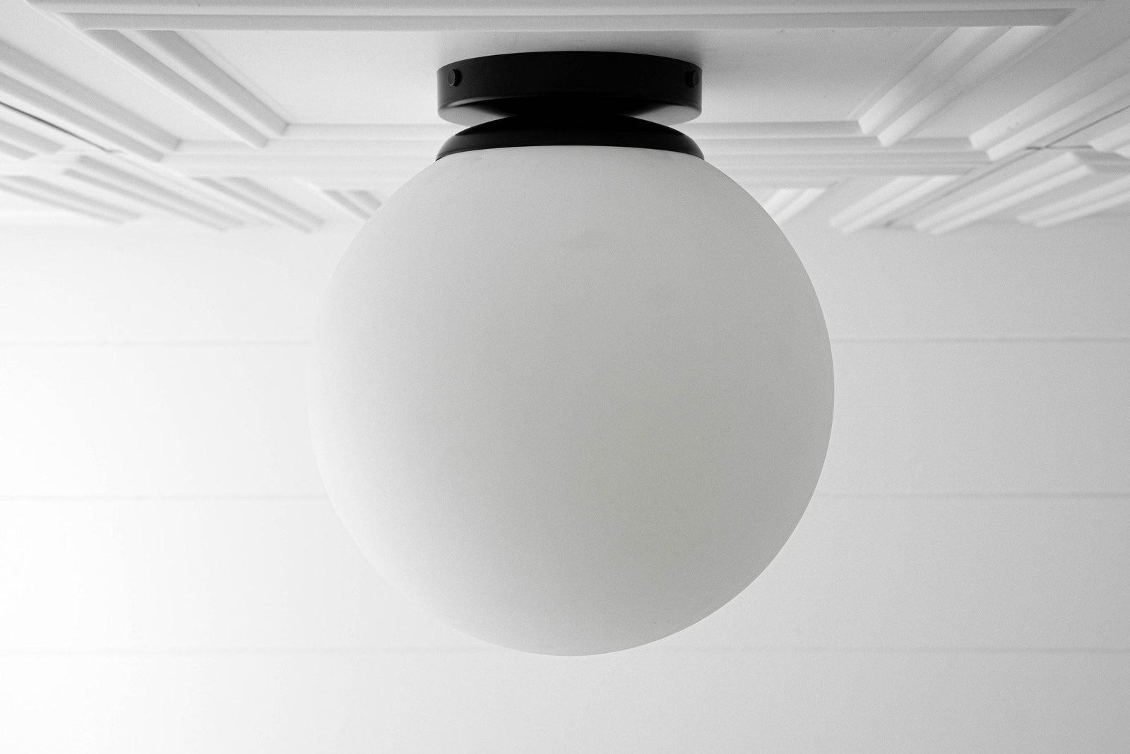 CEILING LIGHT MODEL NO. 2910
