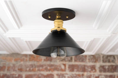 CEILING LIGHT MODEL NO. 7046