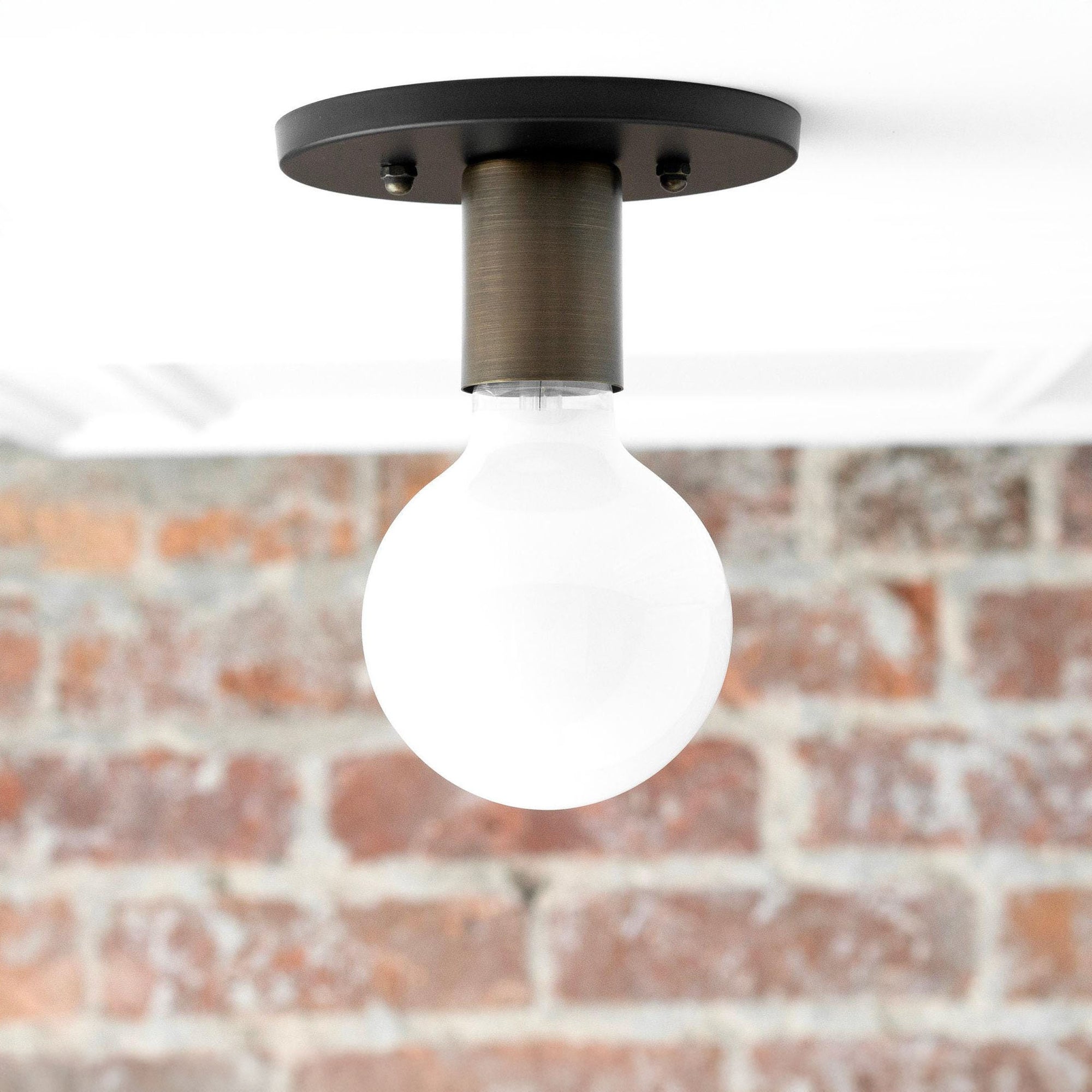 CEILING LIGHT MODEL NO. 2057