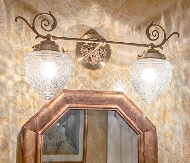 VANITY LIGHT MODEL NO. 5018