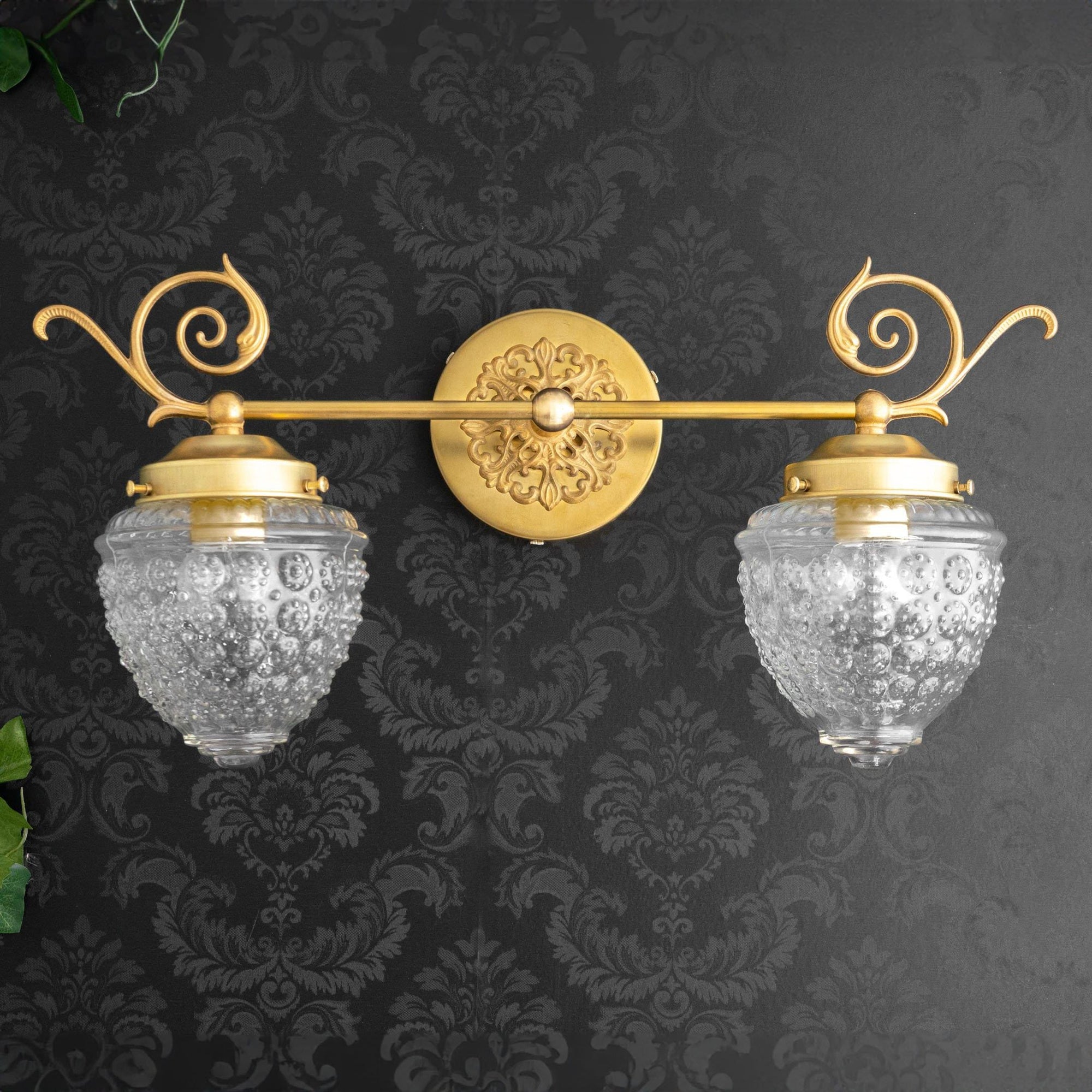 VANITY LIGHT MODEL NO. 5018