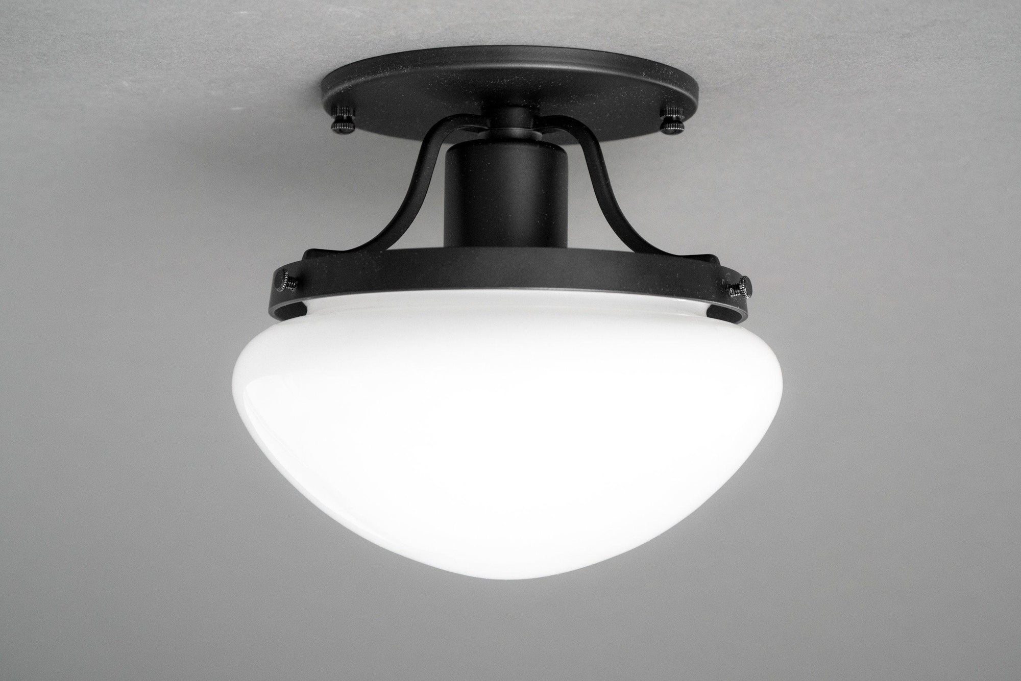 CEILING LIGHT MODEL NO. 6277