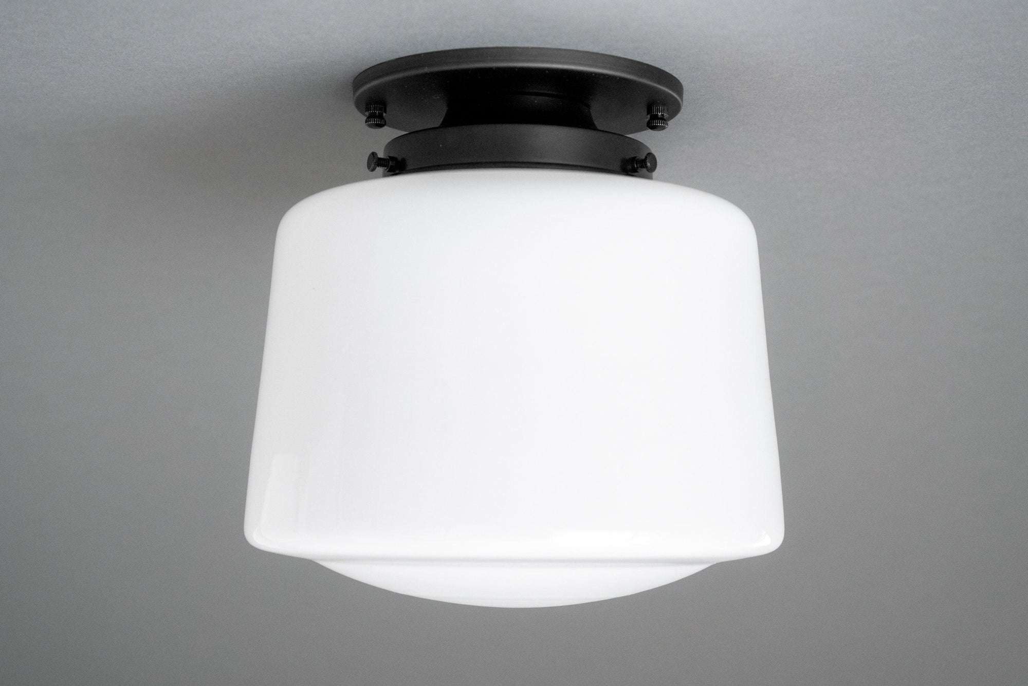 CEILING LIGHT MODEL No. 6190