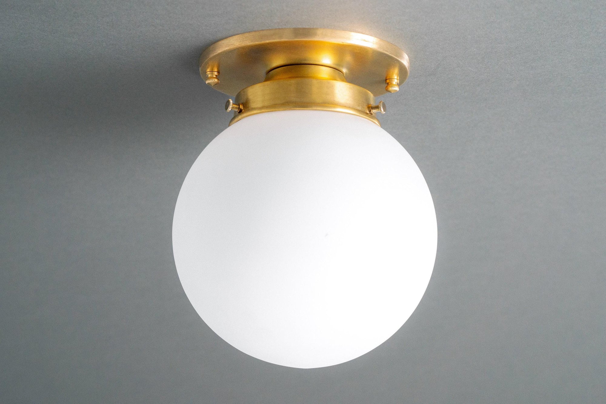CEILING LIGHT MODEL NO. 5370