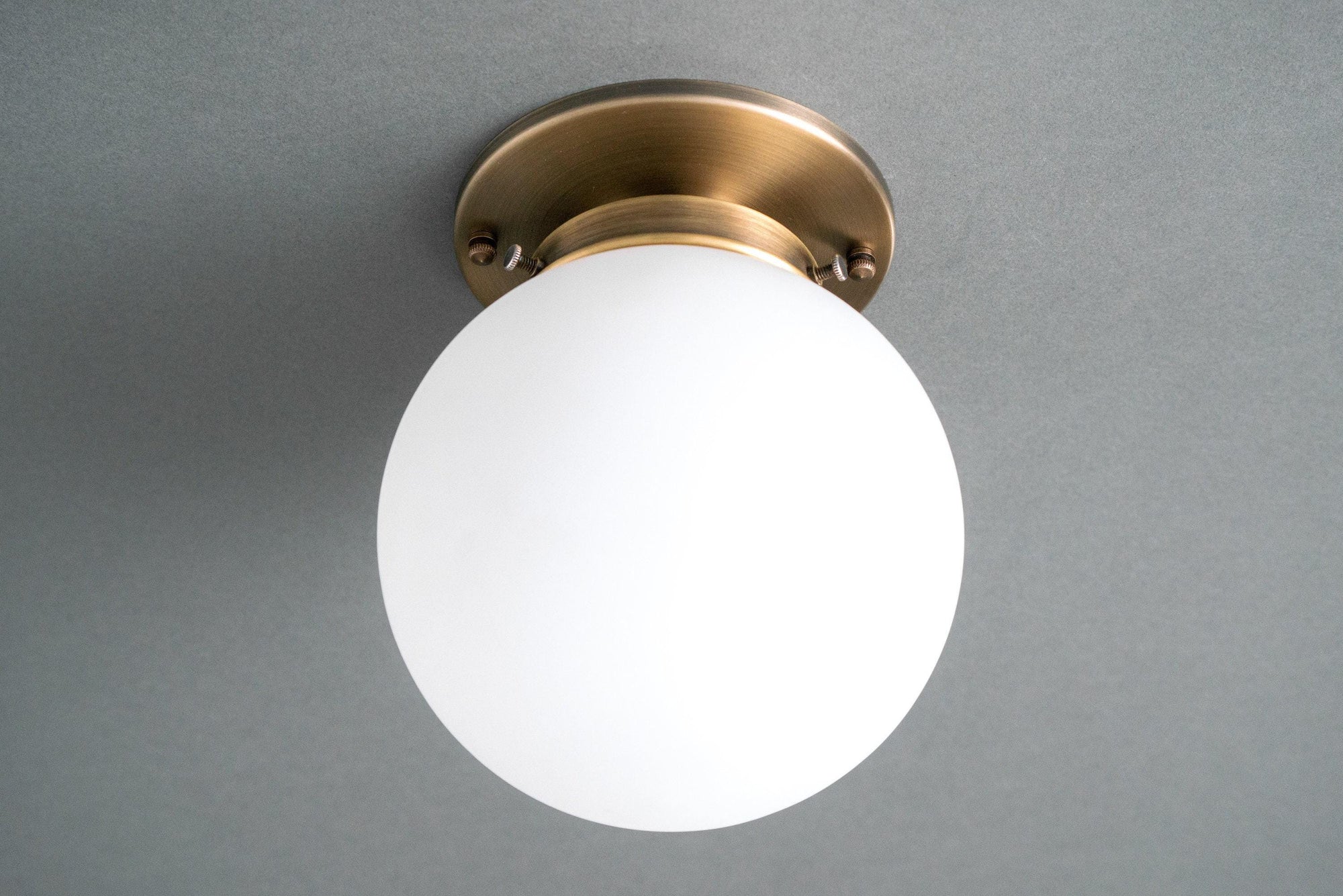 CEILING LIGHT MODEL NO. 5370