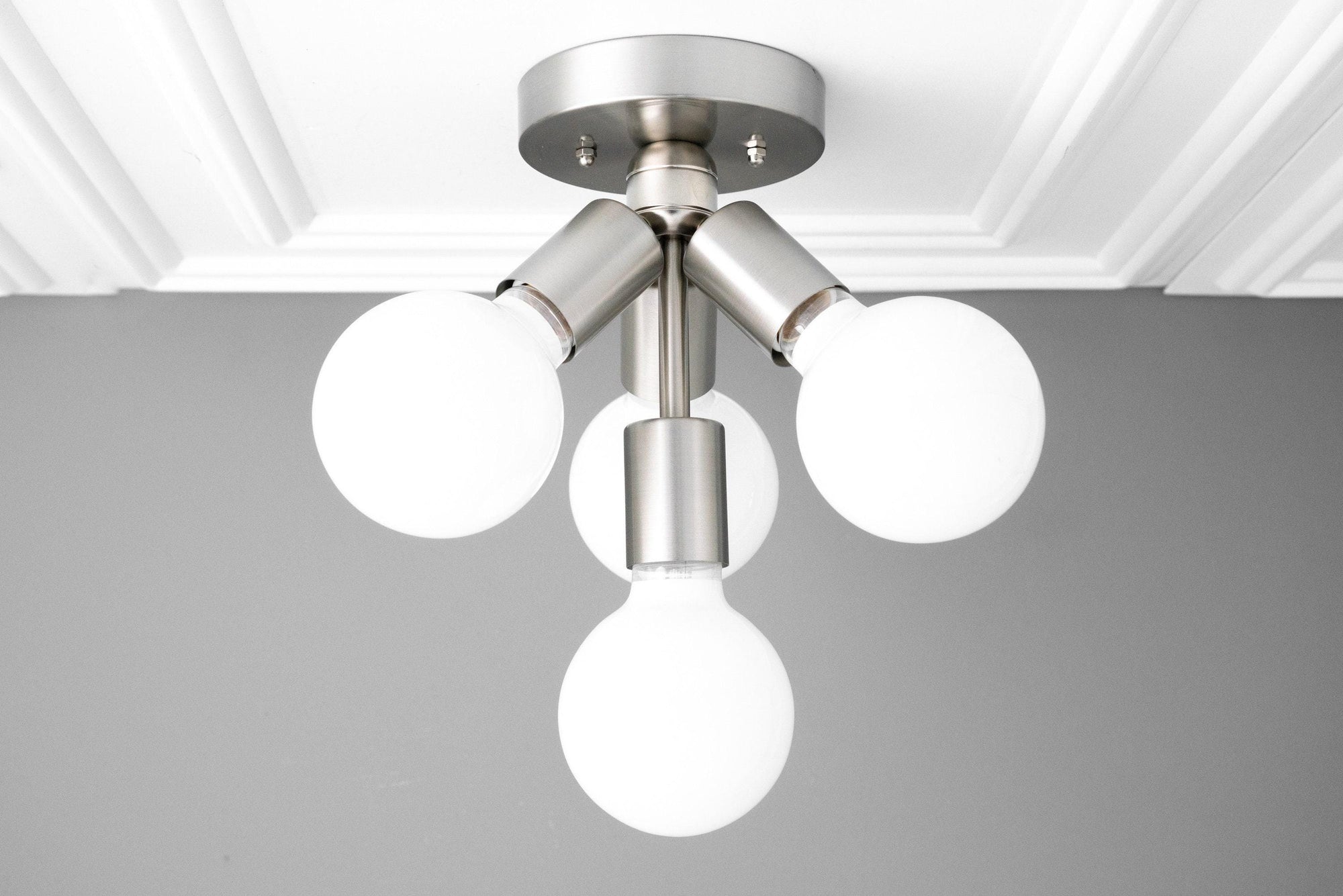 CEILING LIGHT MODEL NO. 7605