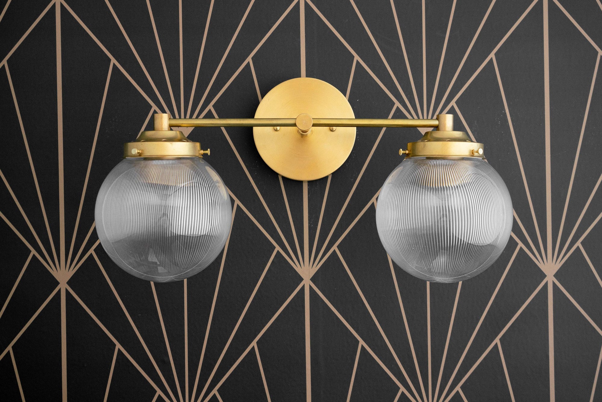 VANITY LIGHT MODEL NO. 4331