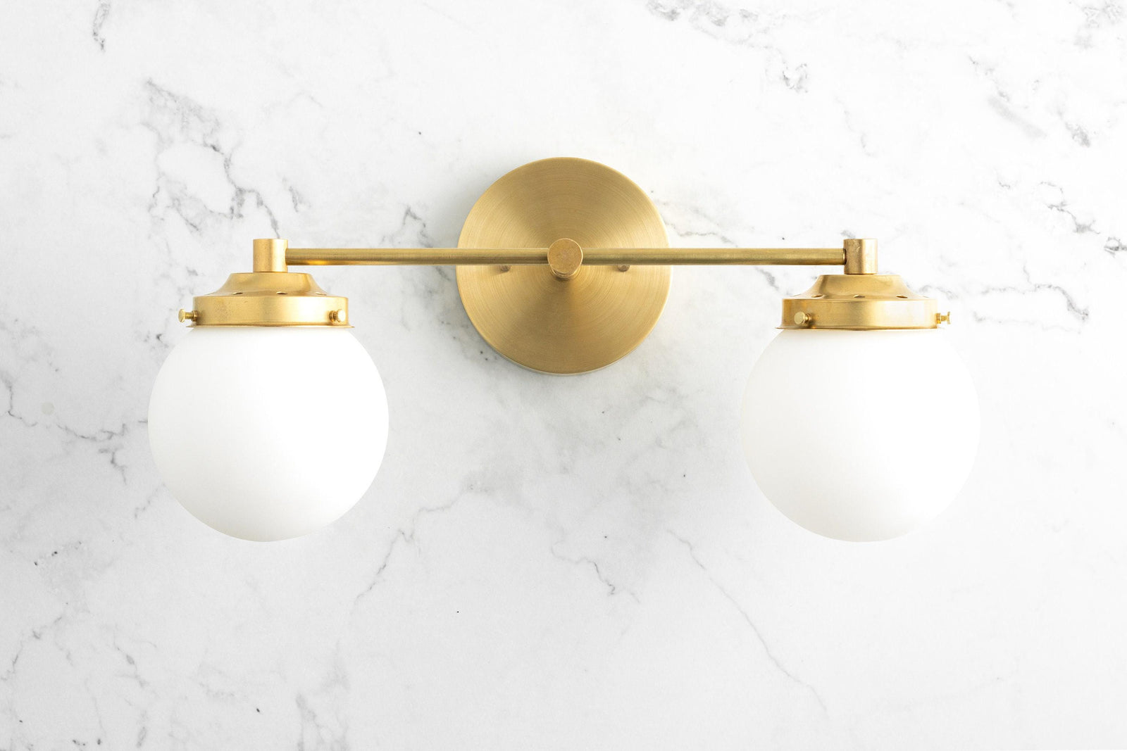 VANITY LIGHT MODEL NO. 2424