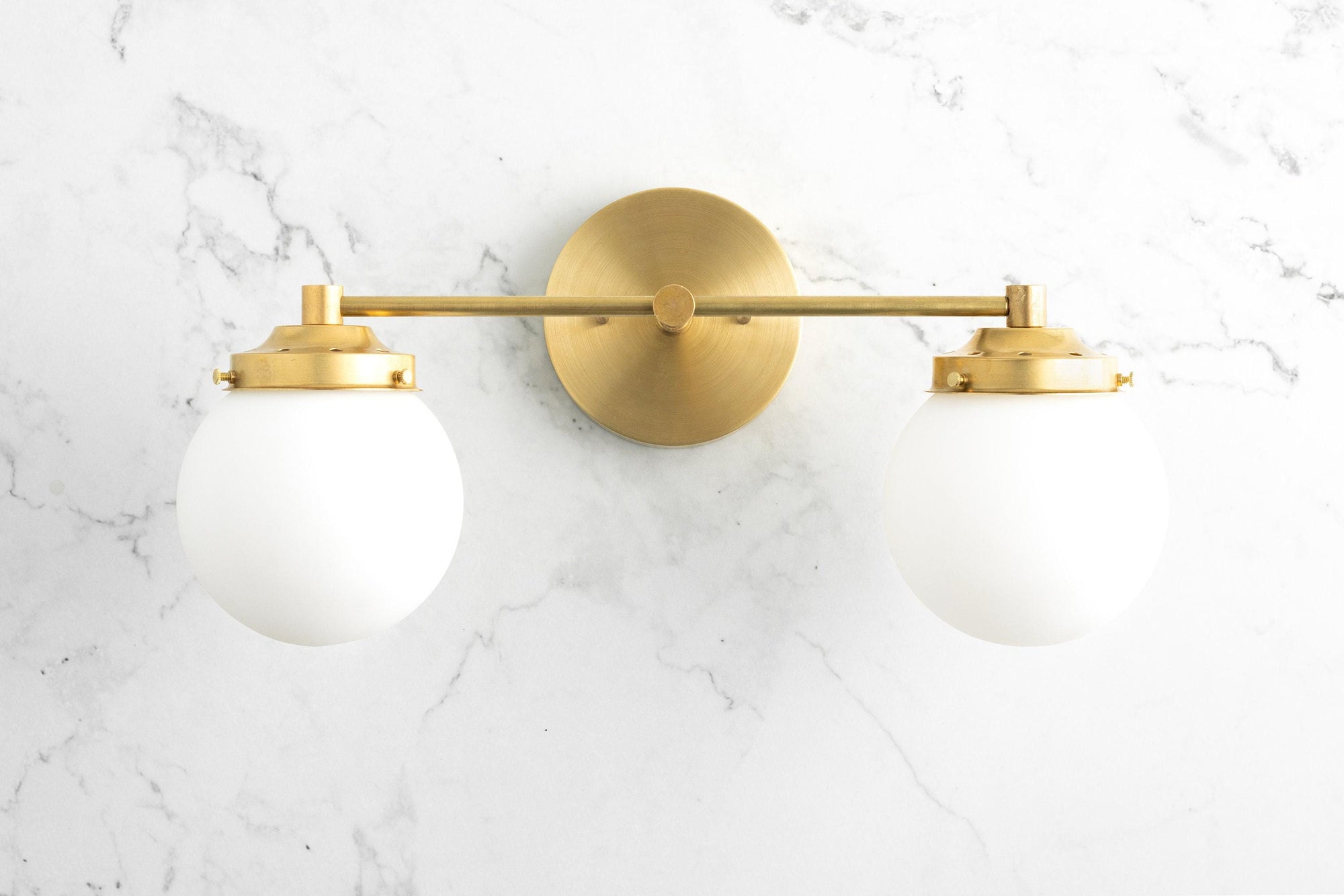 VANITY LIGHT MODEL NO. 2424