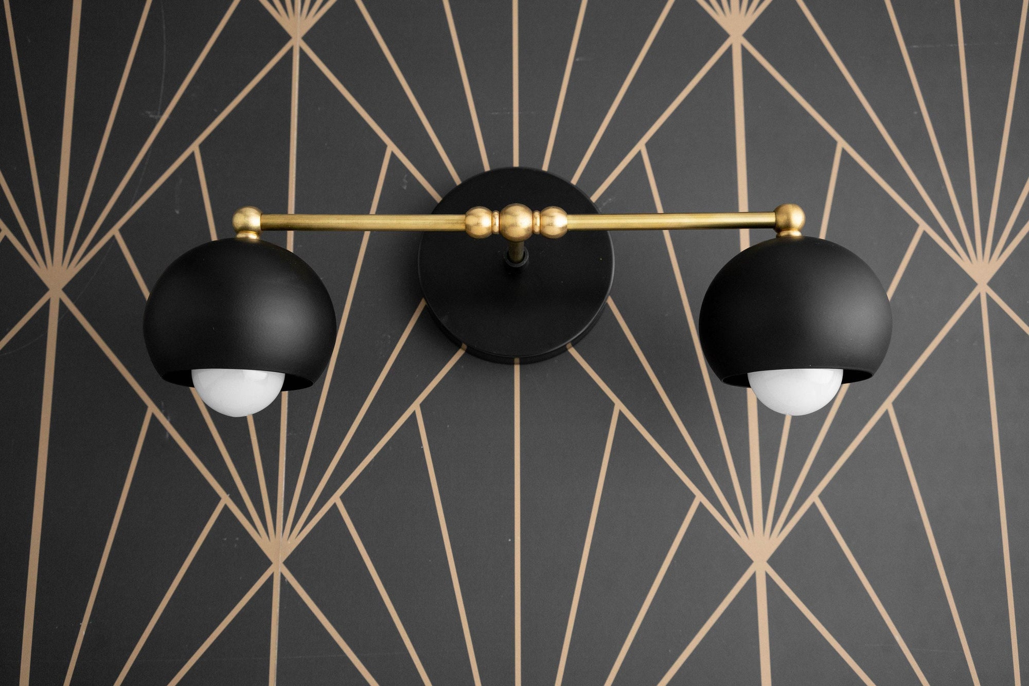 VANITY LIGHT MODEL NO. 4420