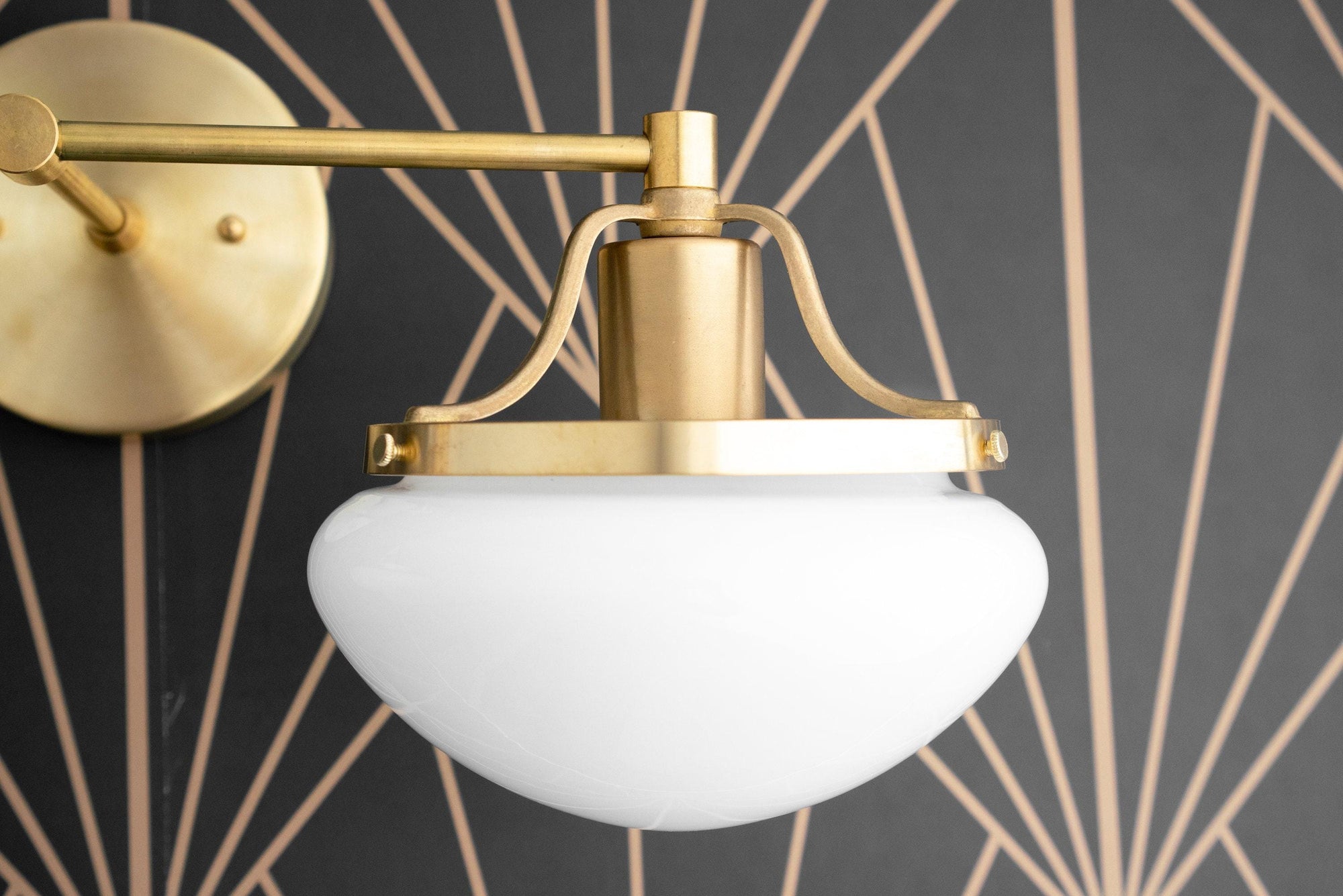 VANITY LIGHT MODEL NO. 2447