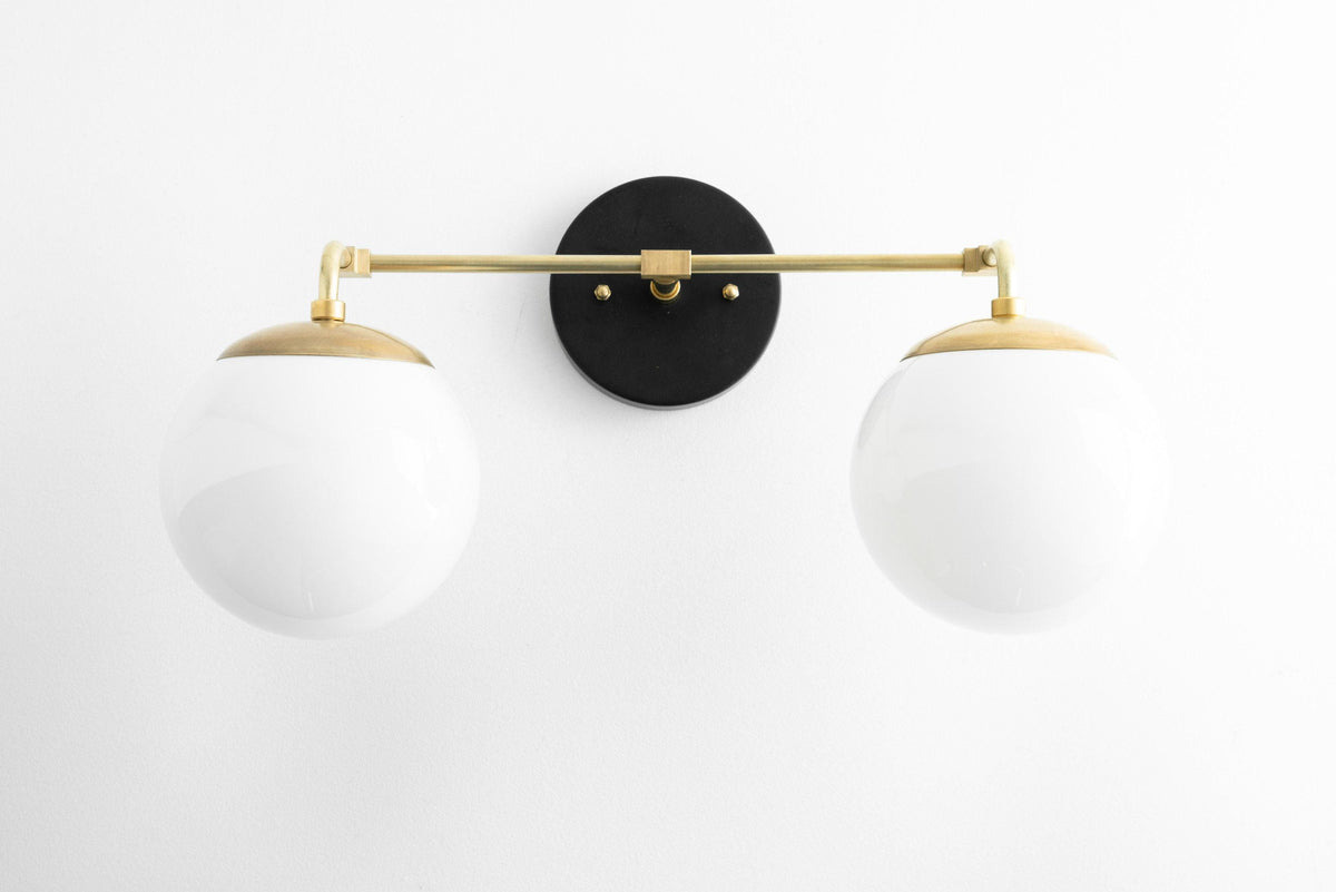 VANITY LIGHT MODEL NO. 7615