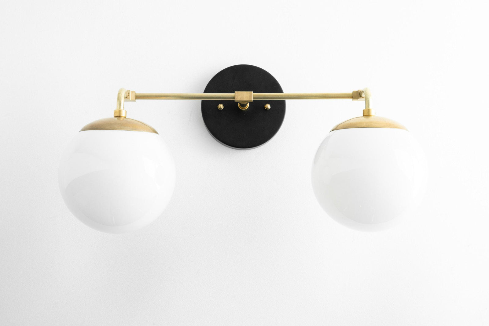 VANITY LIGHT MODEL NO. 7615