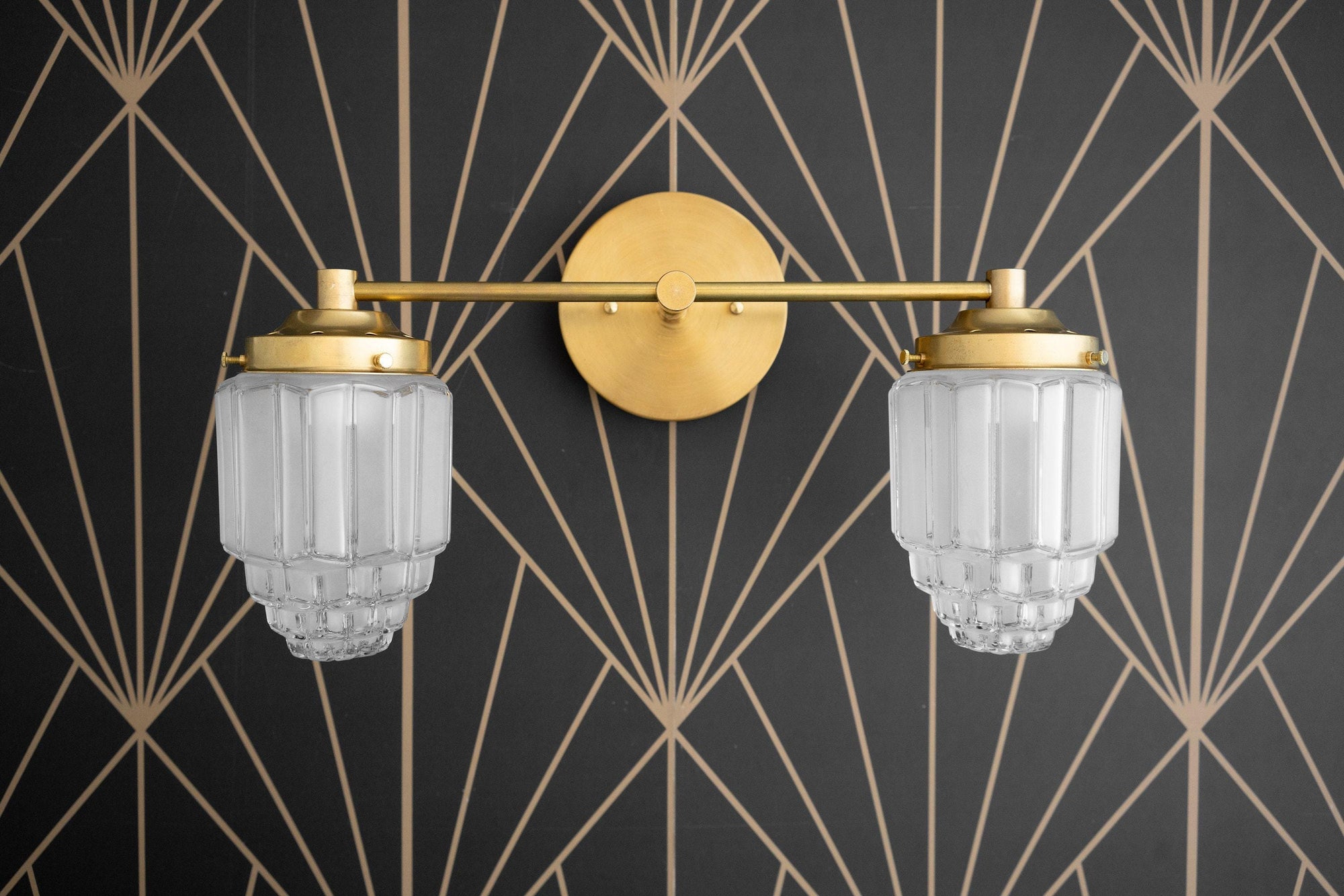 VANITY LIGHT MODEL NO. 9777