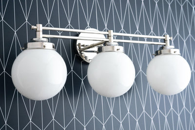 VANITY LIGHT MODEL NO. 2406