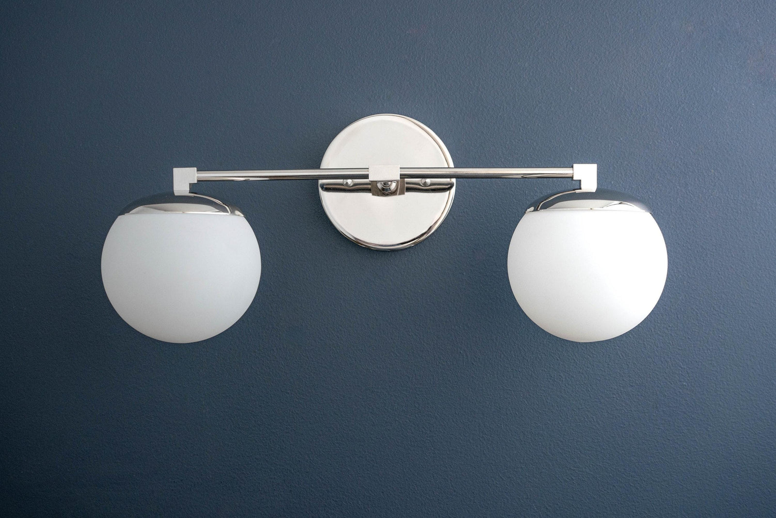 VANITY LIGHT MODEL NO. 7464