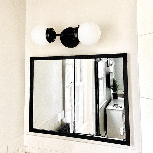 VANITY LIGHT MODEL NO. 2599