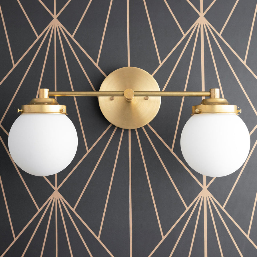 VANITY LIGHT MODEL NO. 2424