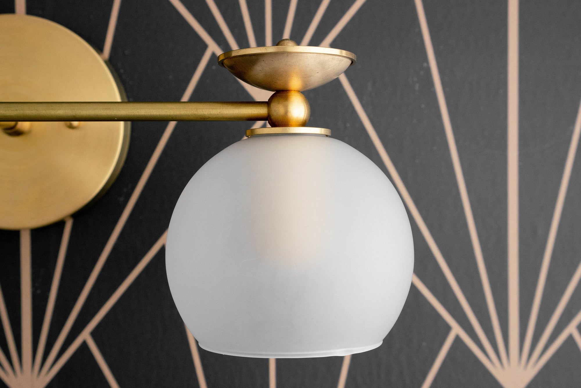 VANITY LIGHT MODEL NO. 8497