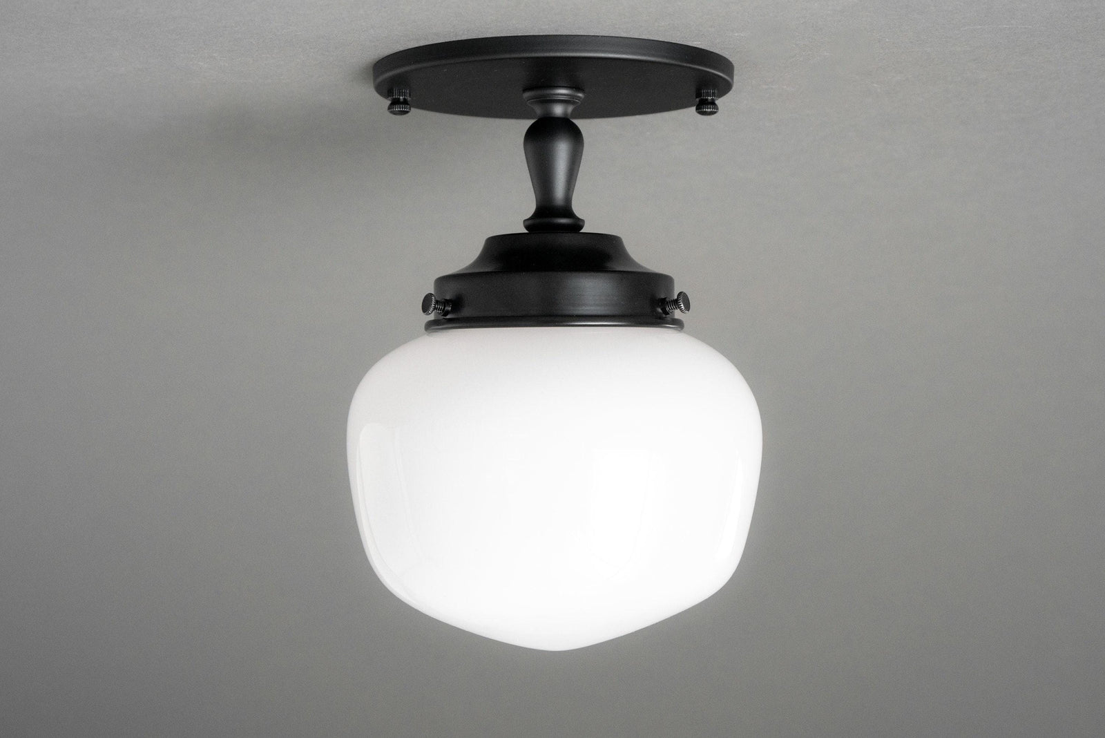 CEILING LIGHT MODEL NO. 0960