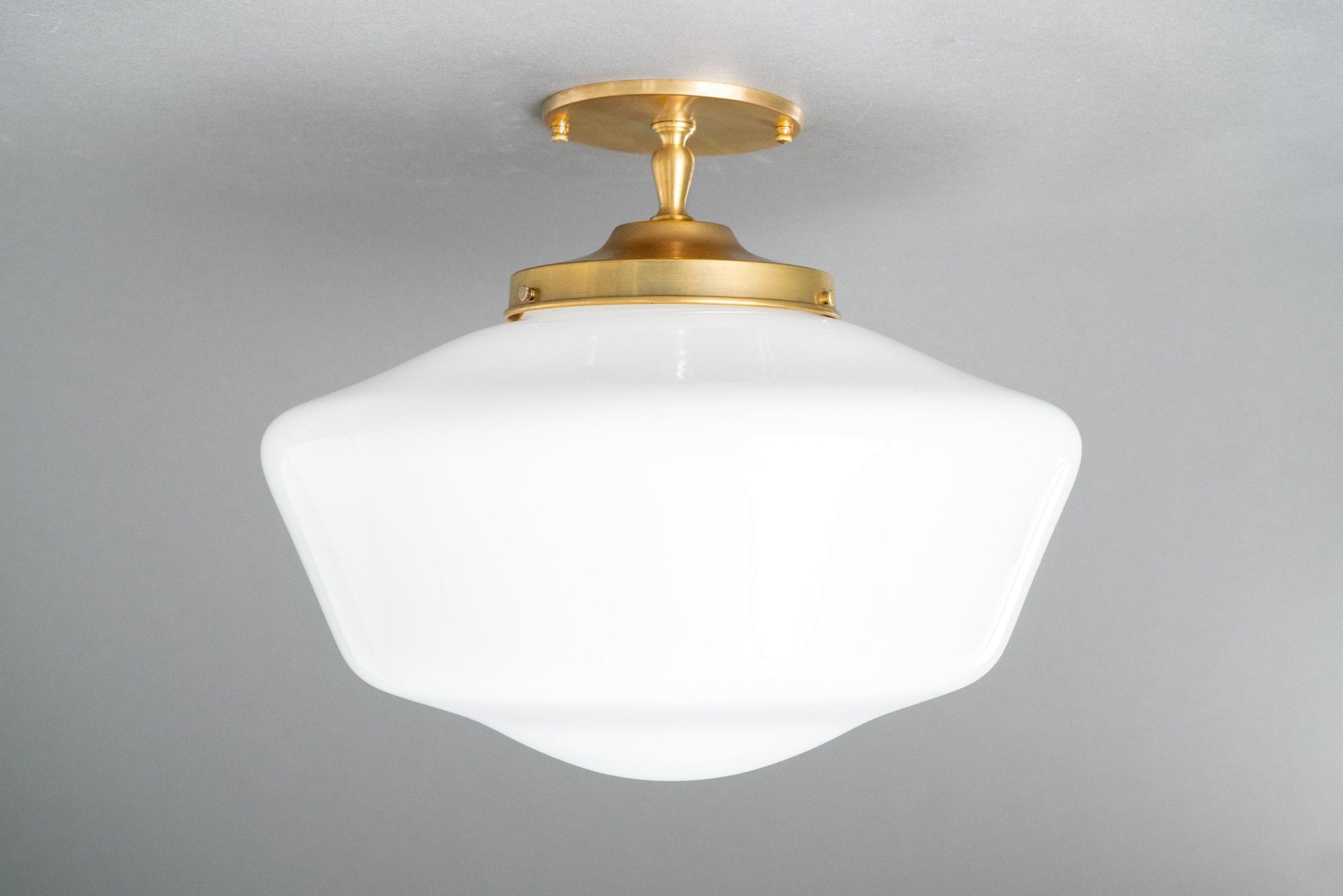 CEILING LIGHT MODEL NO. 3925
