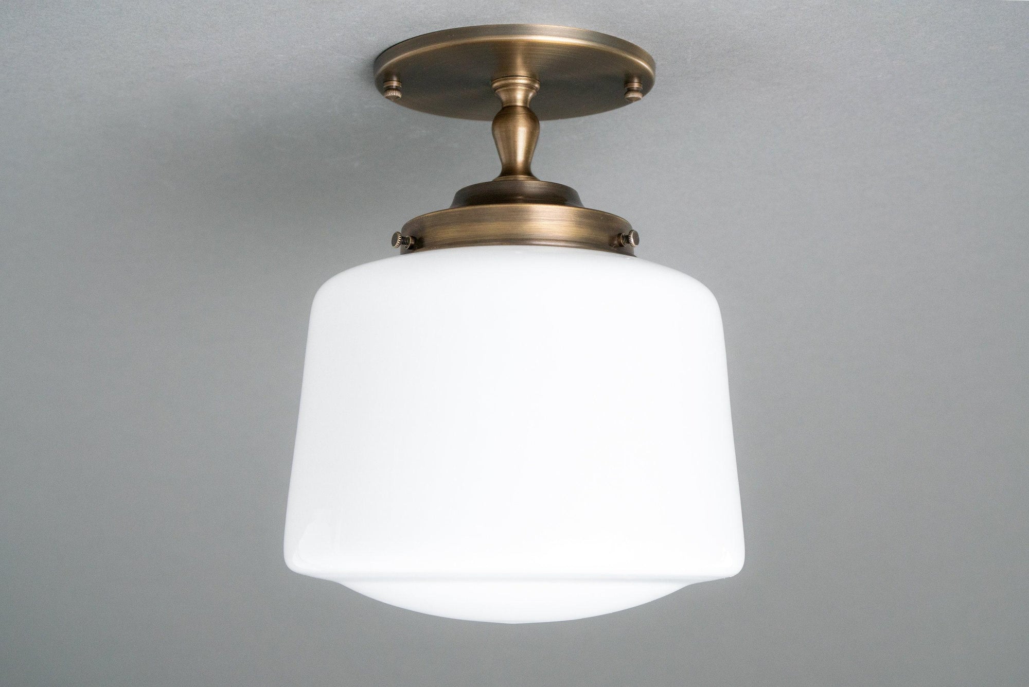 CEILING LIGHT MODEL NO. 8224