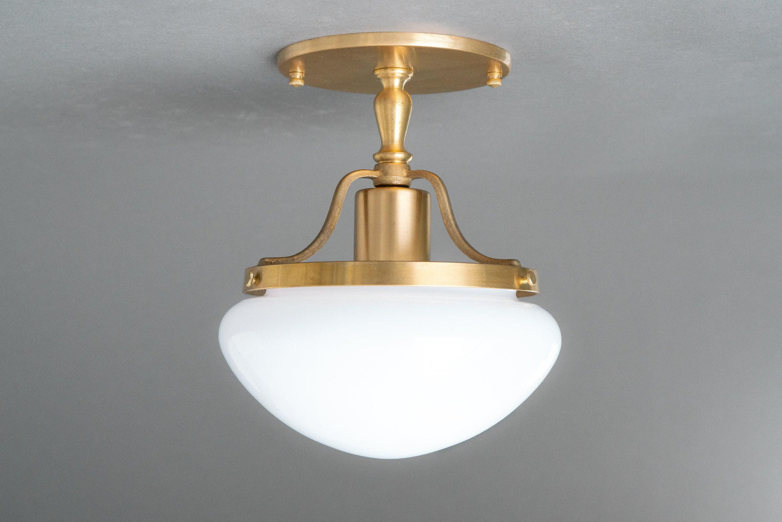 CEILING LIGHT MODEL NO. 0519