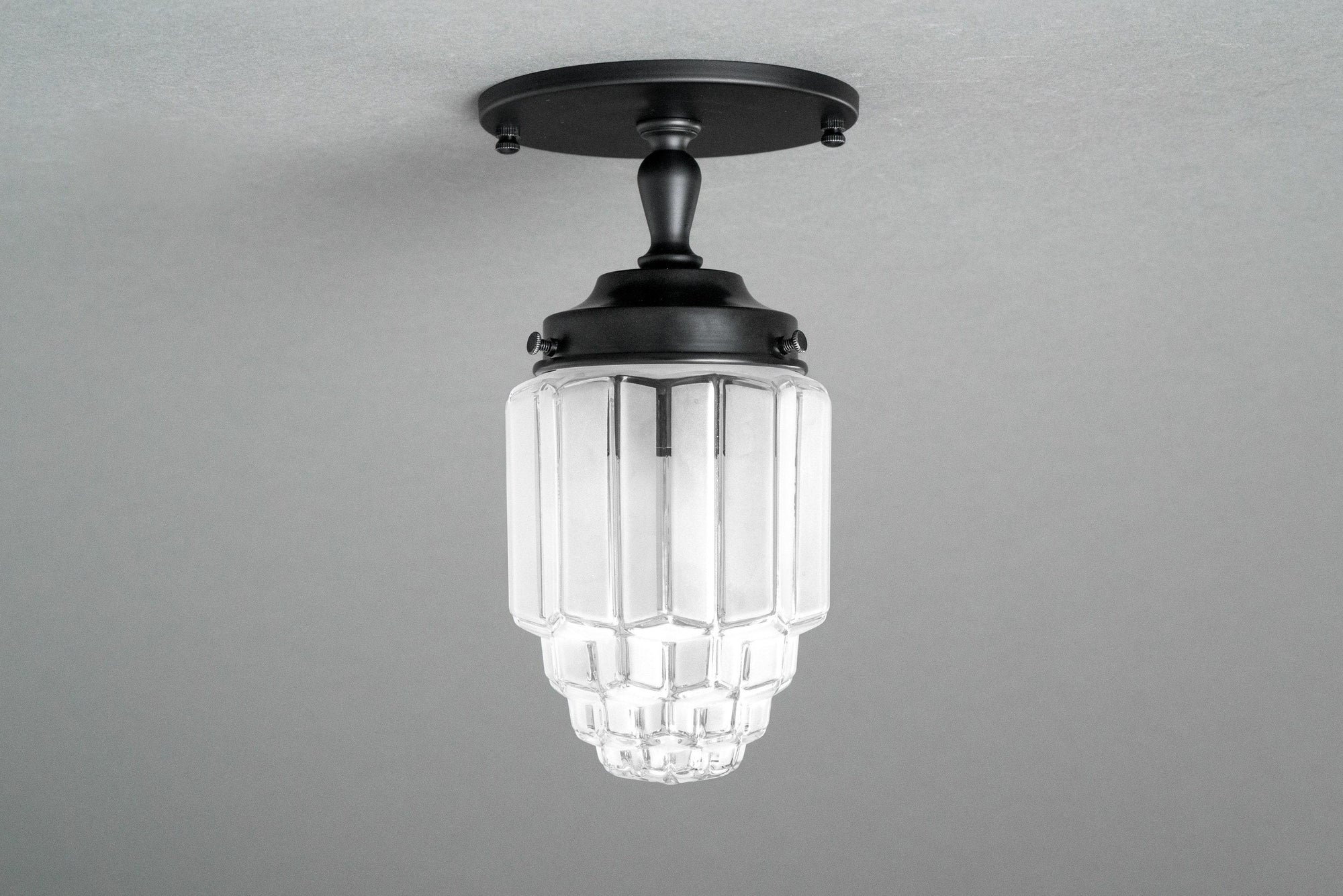 CEILING LIGHT MODEL NO. 7466