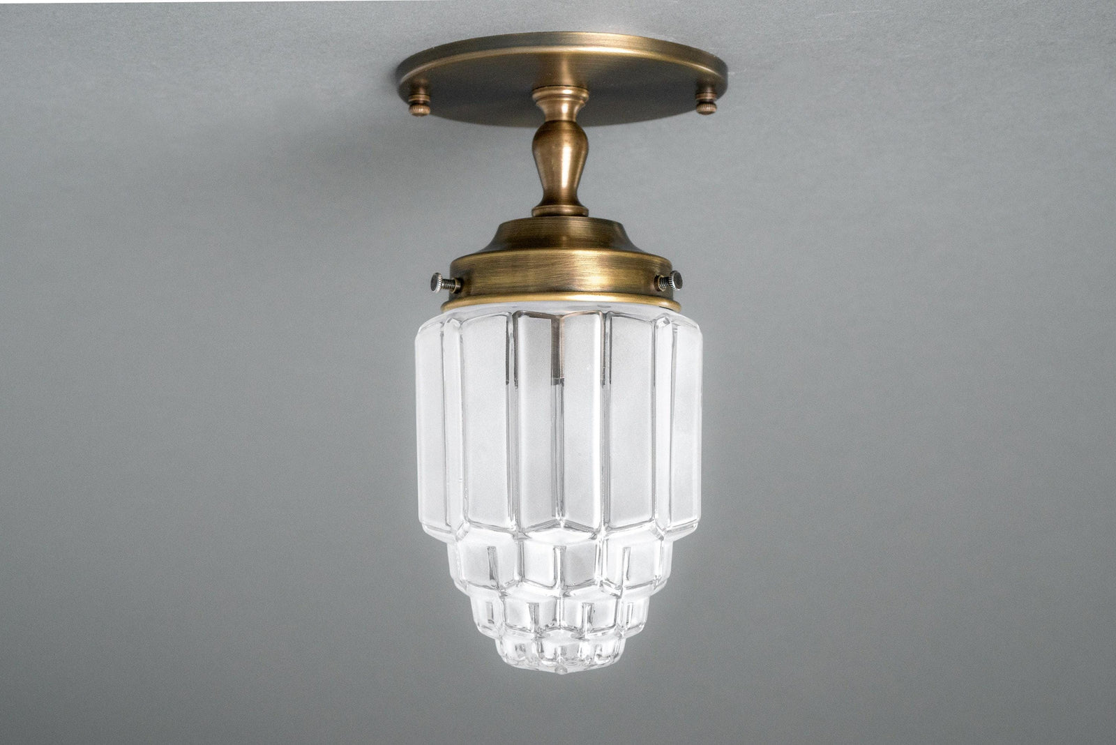 CEILING LIGHT MODEL NO. 7466