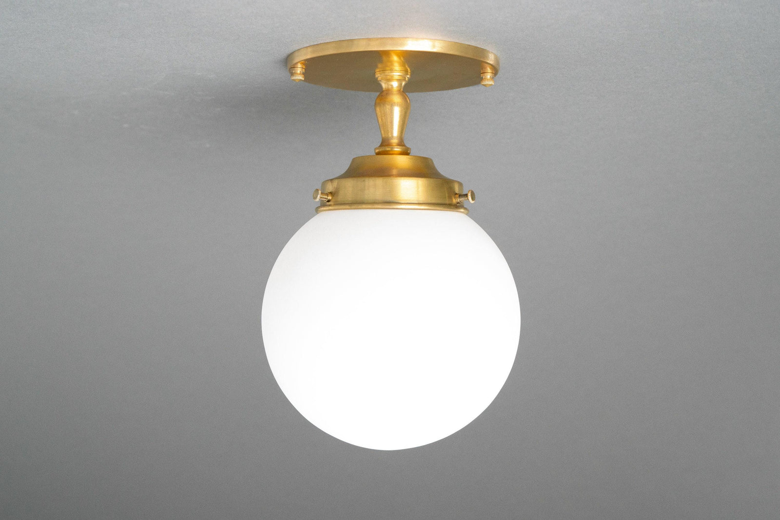 CEILING LIGHT MODEL NO. 0220