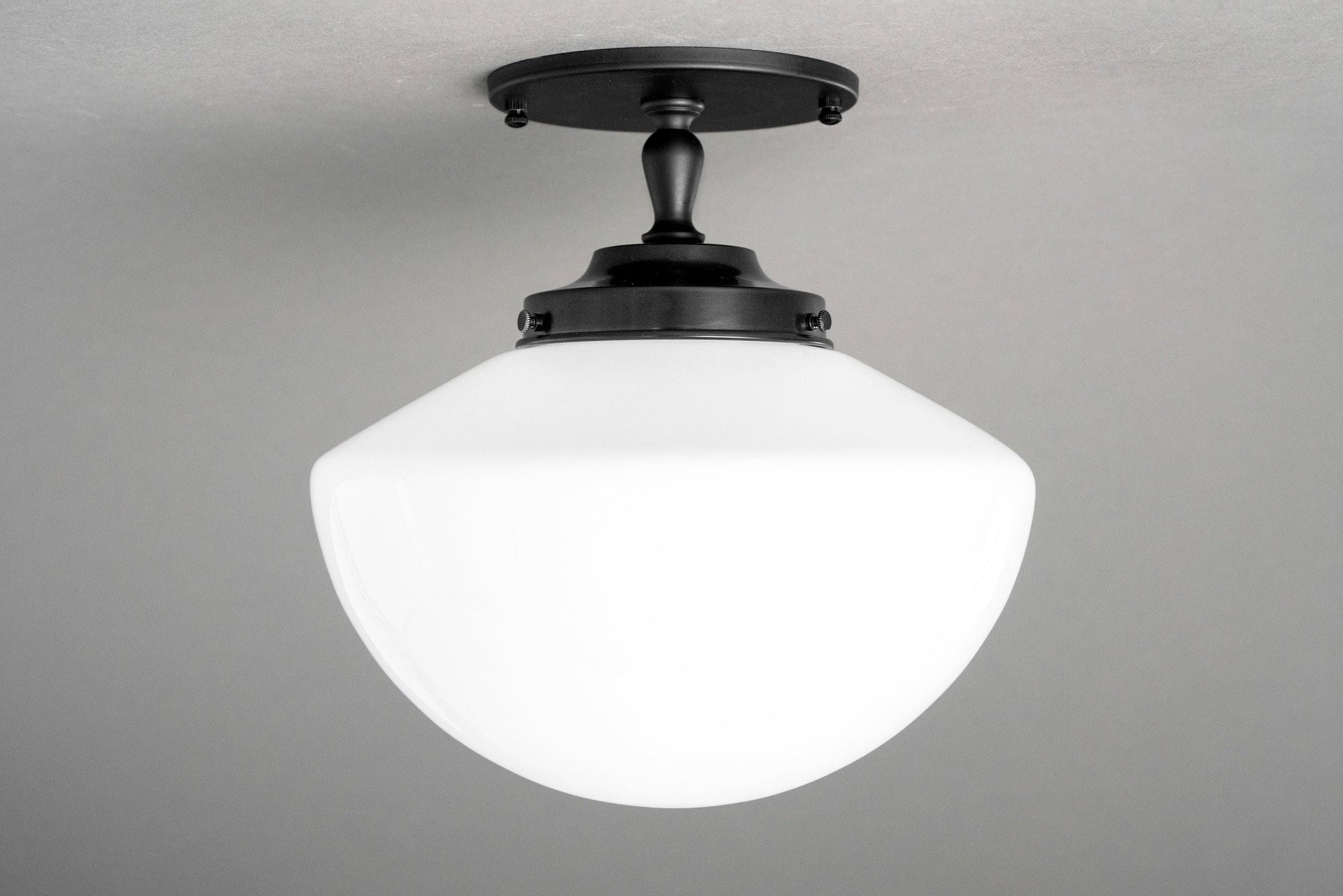 CEILING LIGHT MODEL NO. 7084