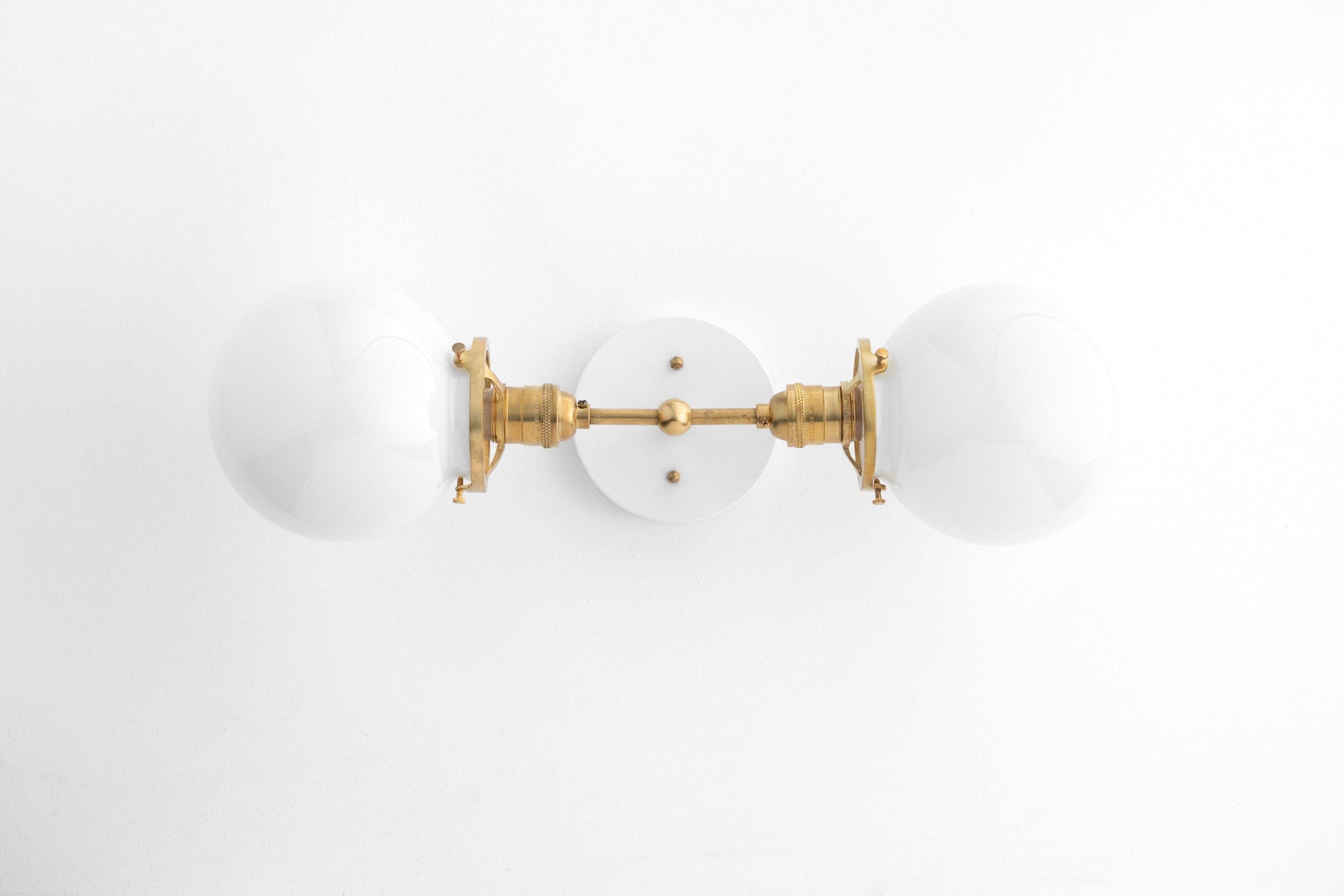 VANITY LIGHT MODEL NO. 9543