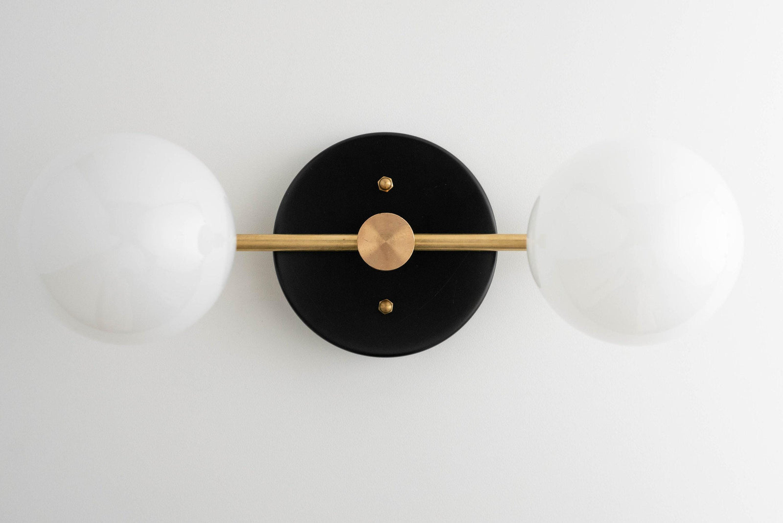 VANITY LIGHT MODEL NO. 7826