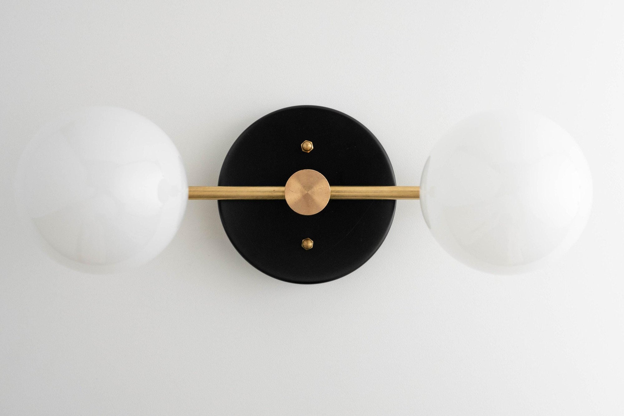 VANITY LIGHT MODEL NO. 7826